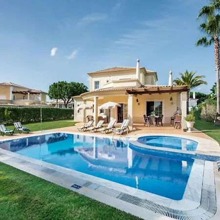 Delightful Vilamoura - 3 Bedrooms - Sol Golfe - Large Gardens - Golf Course Views *