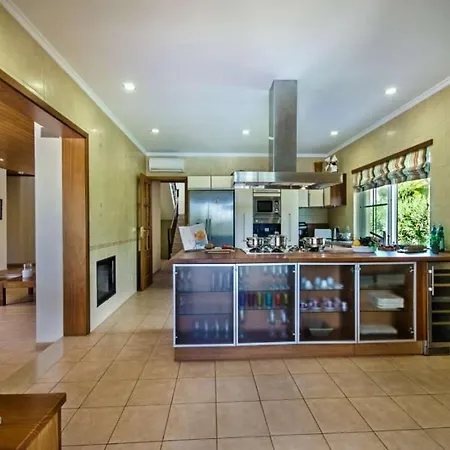 Delightful Vilamoura - 3 Bedrooms - Sol Golfe - Large Gardens - Golf Course Views * Quarteira