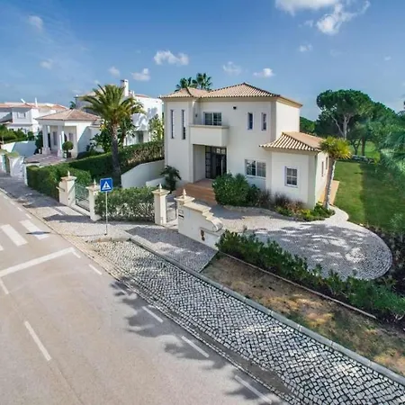 Villa Delightful Vilamoura - 3 Bedrooms - Sol Golfe - Large Gardens - Golf Course Views